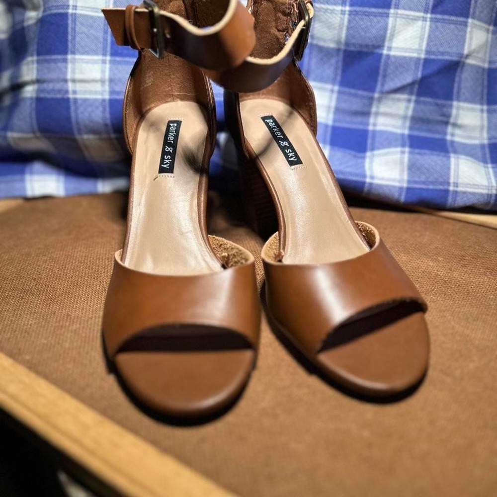 Parker & Sky brown leather heels